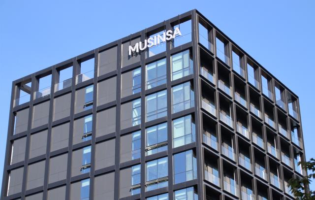 [더벨][넥스트 성수 미리보기]무신사-마스턴 세번째 협업, 1000억대 본PF... - 뉴스 썸네일 이미지